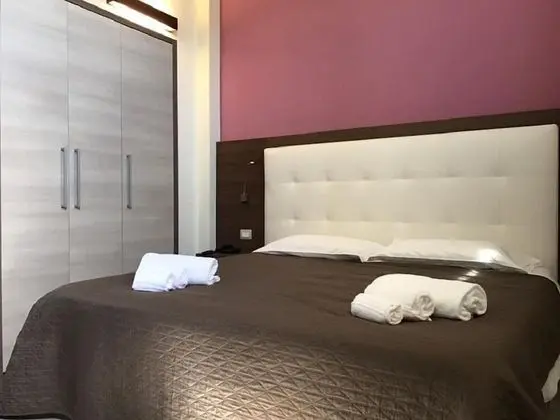 Basic Üç Kişilik Oda