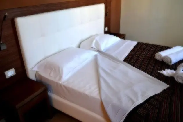 Tek Büyük veya İki Ayrı Yataklı Oda