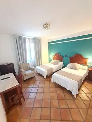 Tek Büyük veya İki Ayrı Yataklı Oda