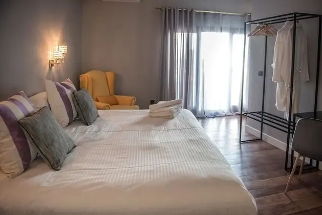 Standard Büyük Yataklı Tek Kişilik Oda