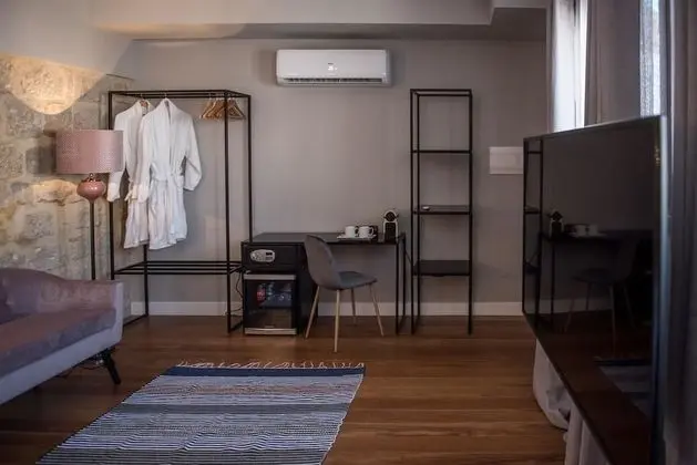 Standard Tek Büyük veya İki Ayrı Yataklı Oda