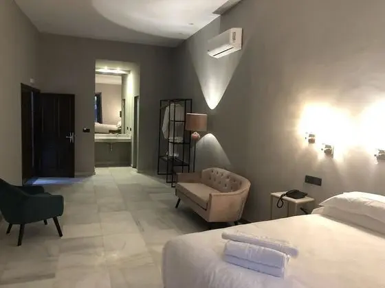 Superior Tek Büyük veya İki Ayrı Yataklı Oda