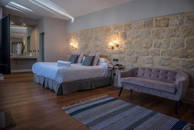 Superior Tek Büyük veya İki Ayrı Yataklı Oda