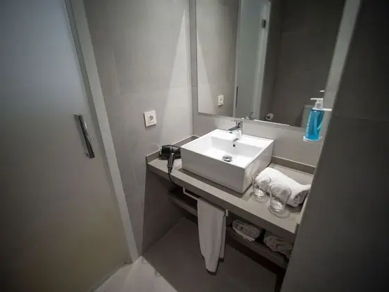 Superior Tek Büyük Yataklı Oda (2 Adults)