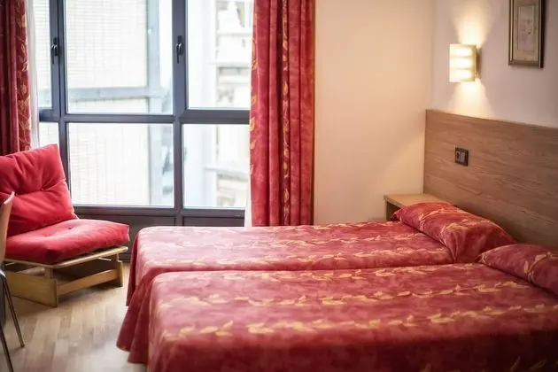 Standard Tek Büyük veya İki Ayrı Yataklı Oda