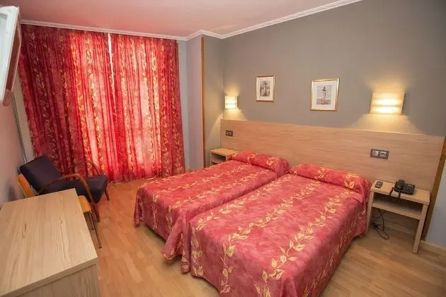 Standard Tek Büyük veya İki Ayrı Yataklı Oda