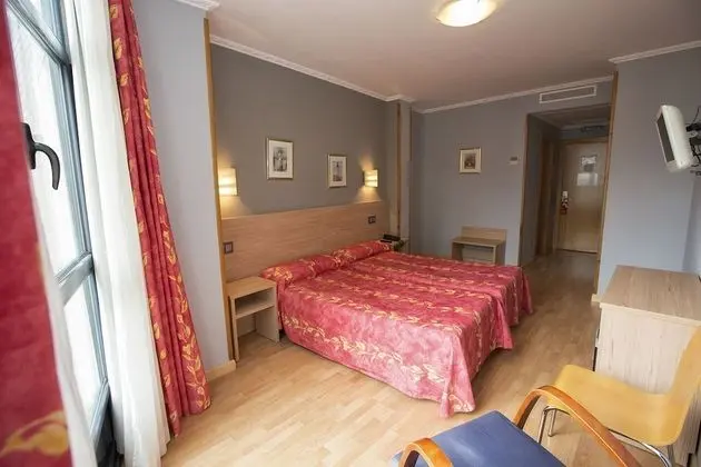 Standard Tek Büyük veya İki Ayrı Yataklı Oda