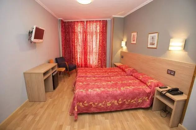 Standard Tek Büyük veya İki Ayrı Yataklı Oda