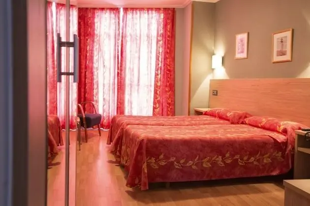 Standard Tek Büyük veya İki Ayrı Yataklı Oda