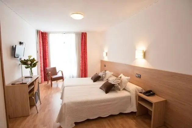 Standard Tek Büyük veya İki Ayrı Yataklı Oda