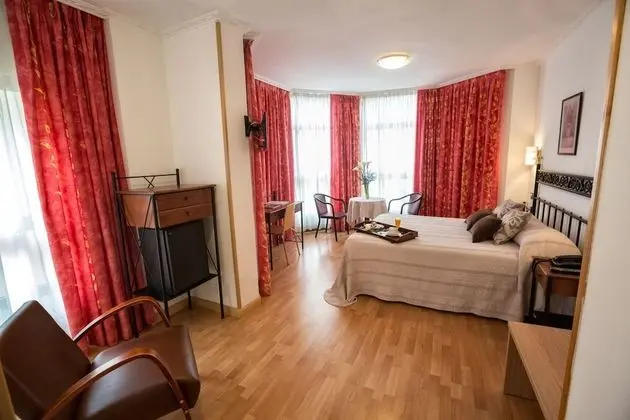 Standard Tek Büyük veya İki Ayrı Yataklı Oda