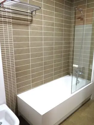 Basic Tek Büyük Yataklı Oda
