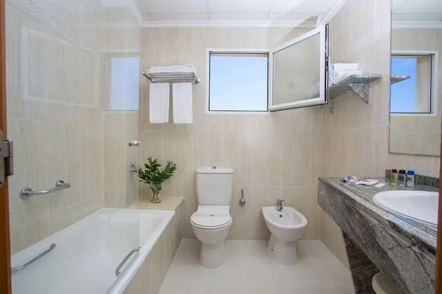 Dört Kişilik Oda (3 adults, 1 child)