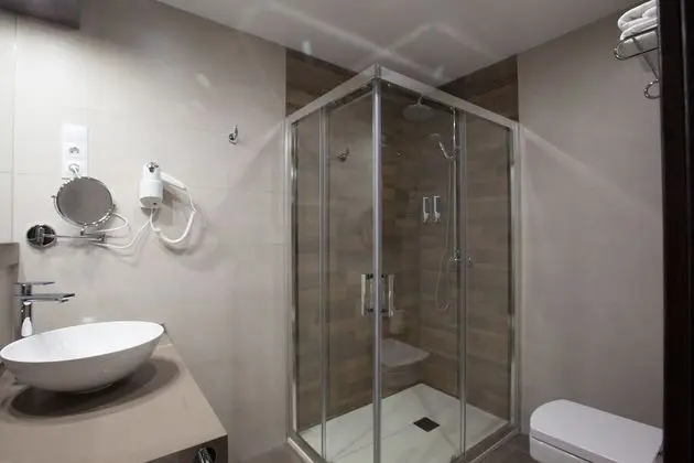 Tek Büyük Yataklı Oda