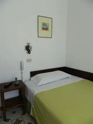 Tek Kişilik Oda