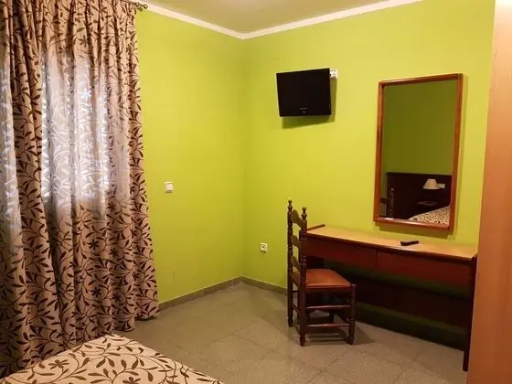 Tek Büyük Yataklı Oda