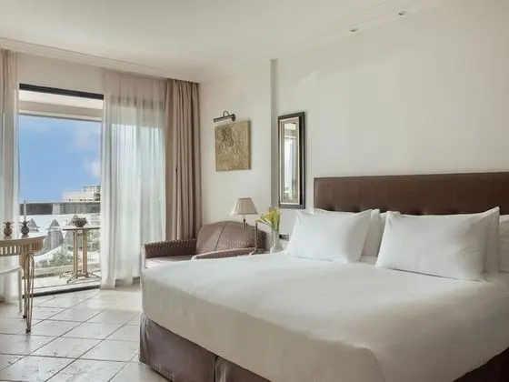 Red Level Room Frontal Sea View