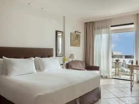 Red Level Room Frontal Sea View
