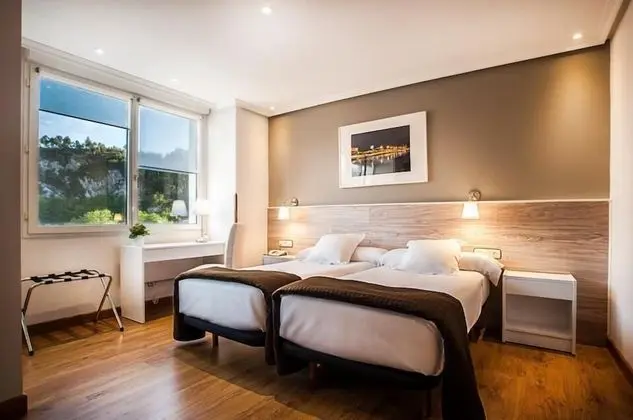 Tek Büyük veya İki Ayrı Yataklı Oda