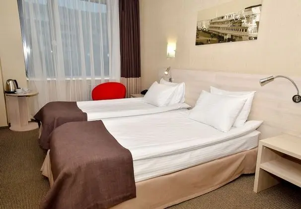 Business Tek Büyük veya İki Ayrı Yataklı Oda