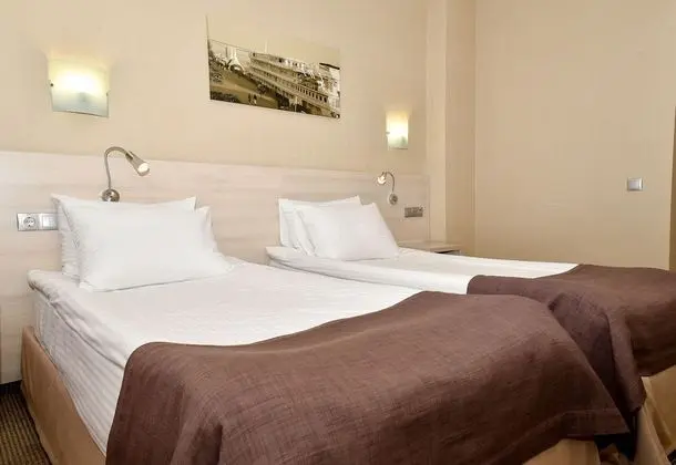 Business Tek Büyük veya İki Ayrı Yataklı Oda