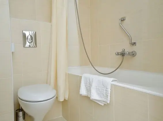 Standard Tek Büyük veya İki Ayrı Yataklı Oda