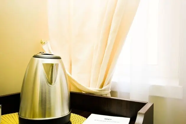 Deluxe Tek Büyük Yataklı Oda, 1 Büyük (Queen) Boy Yatak, Balkon, Kısmi Deniz Manzaralı