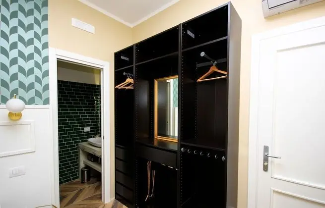 Deluxe Tek Büyük Yataklı Oda, 1 Büyük (Queen) Boy Yatak, Balkon, Kısmi Deniz Manzaralı