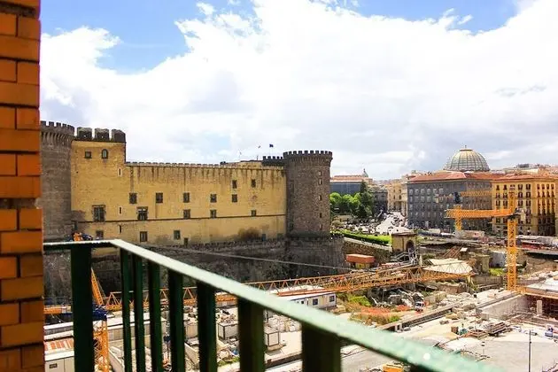 Deluxe Tek Büyük Yataklı Oda, 1 Büyük (Queen) Boy Yatak, Balkon, Kısmi Deniz Manzaralı