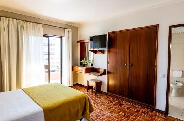 Tek Büyük Yataklı Oda, Balkon