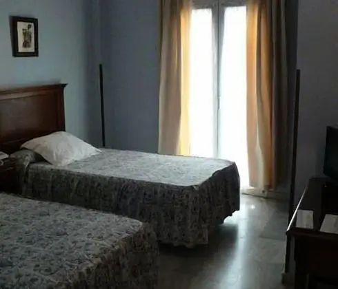 Tek Büyük Yataklı Oda, 1 Çift Kişilik veya 2 Tek Kişilik Yatak