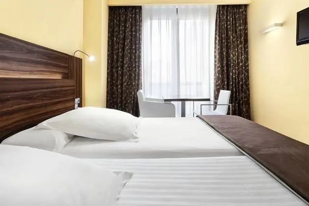 Tek Büyük Yataklı Oda (Twin + Child)