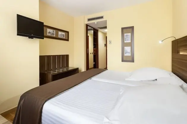 Tek Büyük Yataklı Oda (Twin + Child)