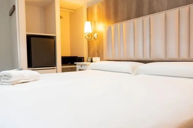 Standard Büyük Yataklı Tek Kişilik Oda