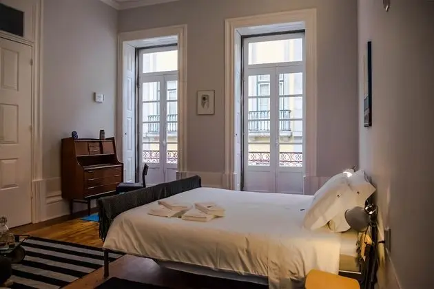 Design Tek Büyük veya İki Ayrı Yataklı Oda, Ortak Banyo