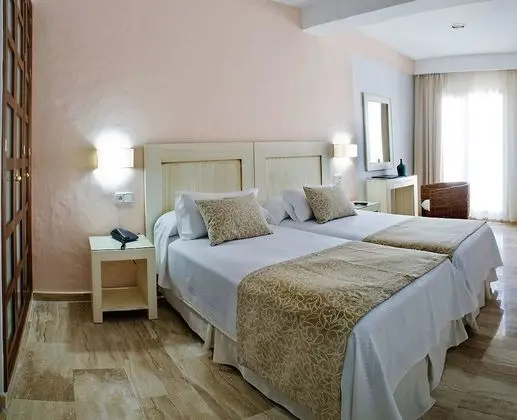 Tek Büyük Yataklı Oda, Balkon