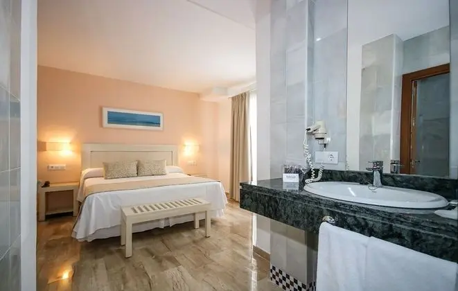 Tek Büyük Yataklı Oda, Balkon