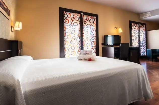 Romantic Tek Büyük Yataklı Oda, 1 Büyük (Queen) Boy Yatak