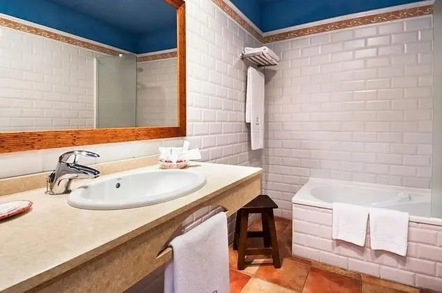 Romantic Tek Büyük Yataklı Oda, 1 Büyük (Queen) Boy Yatak