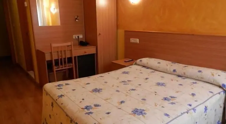 Tek Büyük veya İki Ayrı Yataklı Oda