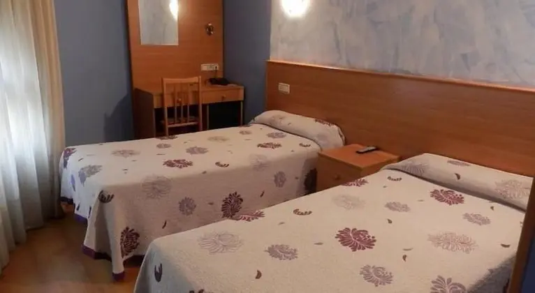 Tek Büyük veya İki Ayrı Yataklı Oda