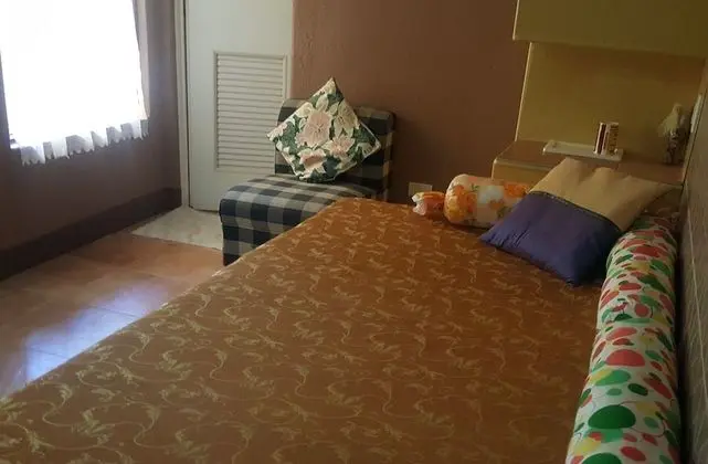 Deluxe Tek Büyük Yataklı Oda, 2 Yatak Odası, Sigara İçilebilir, Kısmi Deniz Manzarası