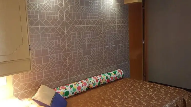 Deluxe Tek Büyük Yataklı Oda, 2 Yatak Odası, Sigara İçilebilir, Kısmi Deniz Manzarası