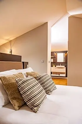 Deluxe Tek Büyük Yataklı Oda, Özel Banyo