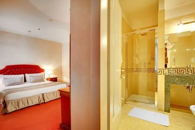 Classic Tek Büyük Yataklı Oda