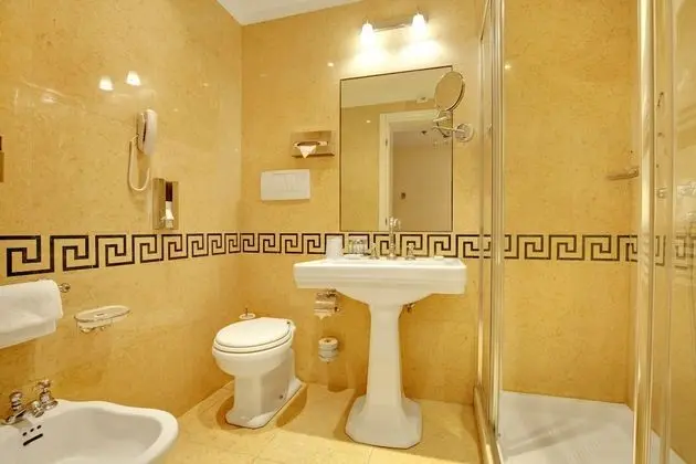 Classic Tek Büyük Yataklı Oda