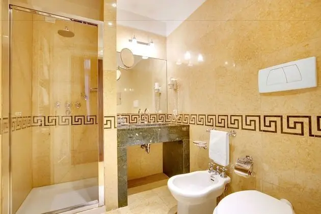 Classic Tek Büyük Yataklı Oda