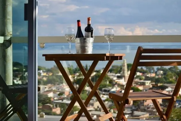 Panoramic Tek Büyük Yataklı Oda, Balkon, Göl Manzaralı