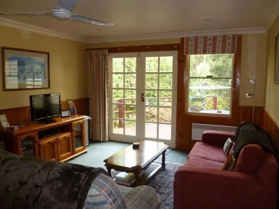 Standard Süit, 2 Yatak Odası, Sigara İçilmez, Küçük Mutfak (RIVER VIEW APARTMENT)