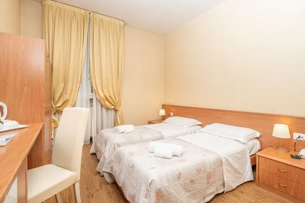 Tek Büyük veya İki Ayrı Yataklı Oda